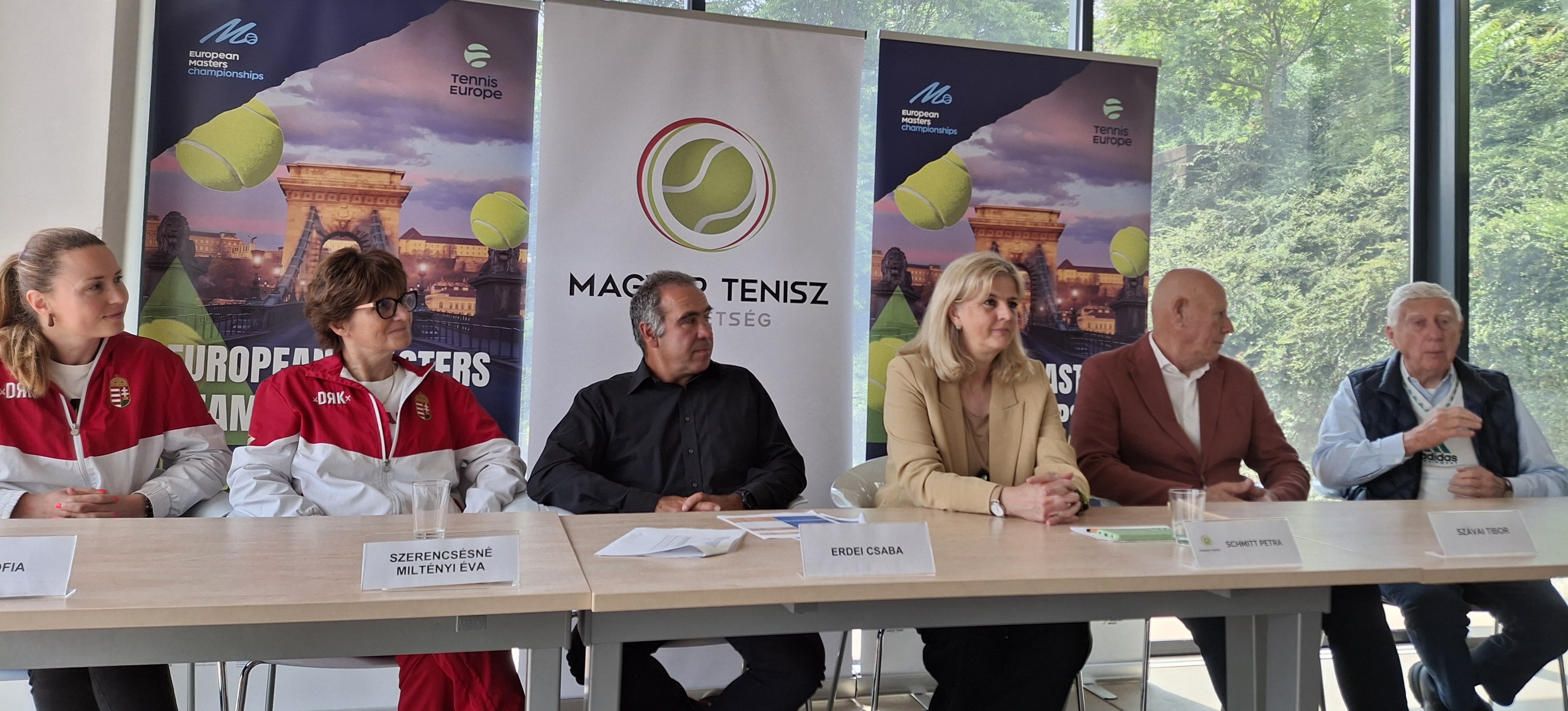 Sápi Zsófia, Szerencsésné Miltényi Éva, Erdei Csaba, Schmitt Petra, Szávai Tibor és Judik Zoltán (balról jobbra)