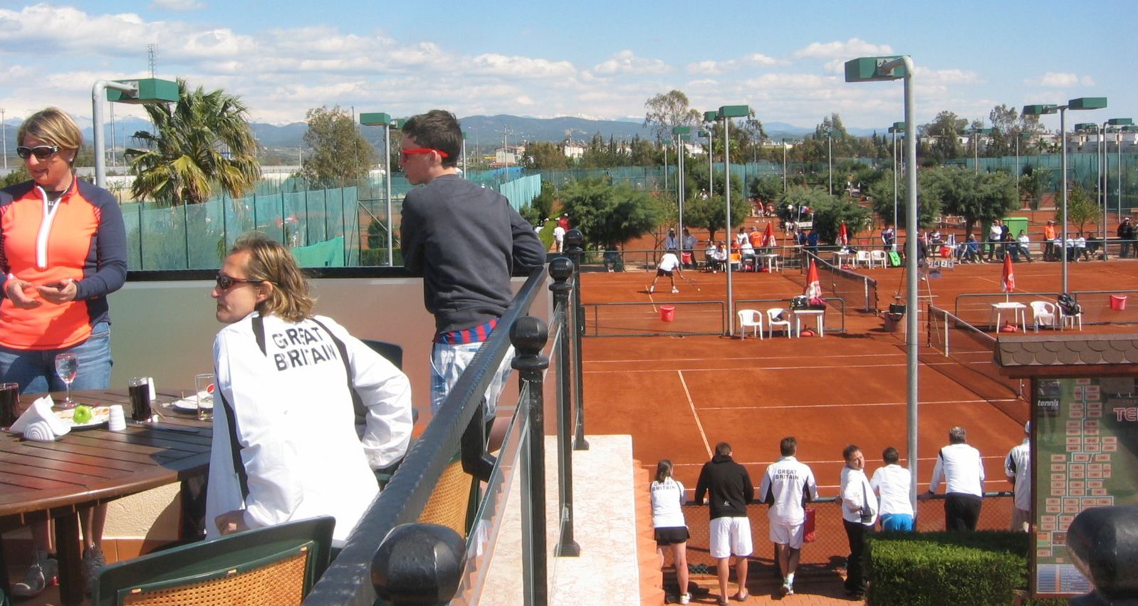 Nagyüzem a pályák tömegén