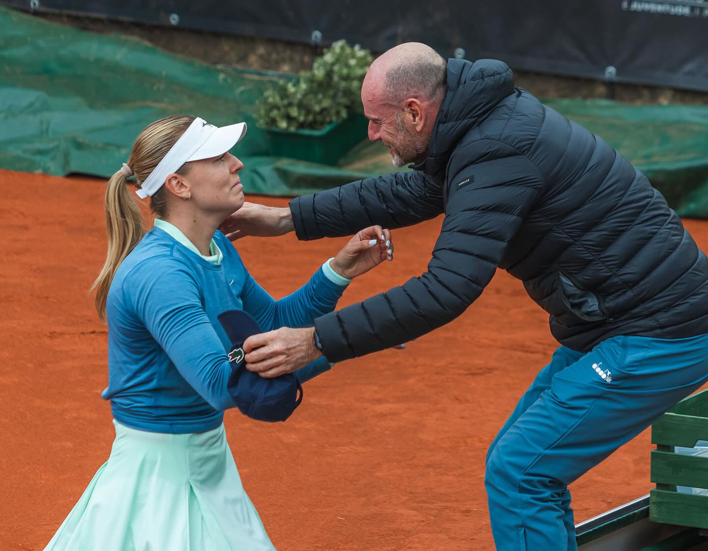 Gálfi Dalma és édesapja áprilisban együtt örült az oeriaszi győzelemnek 