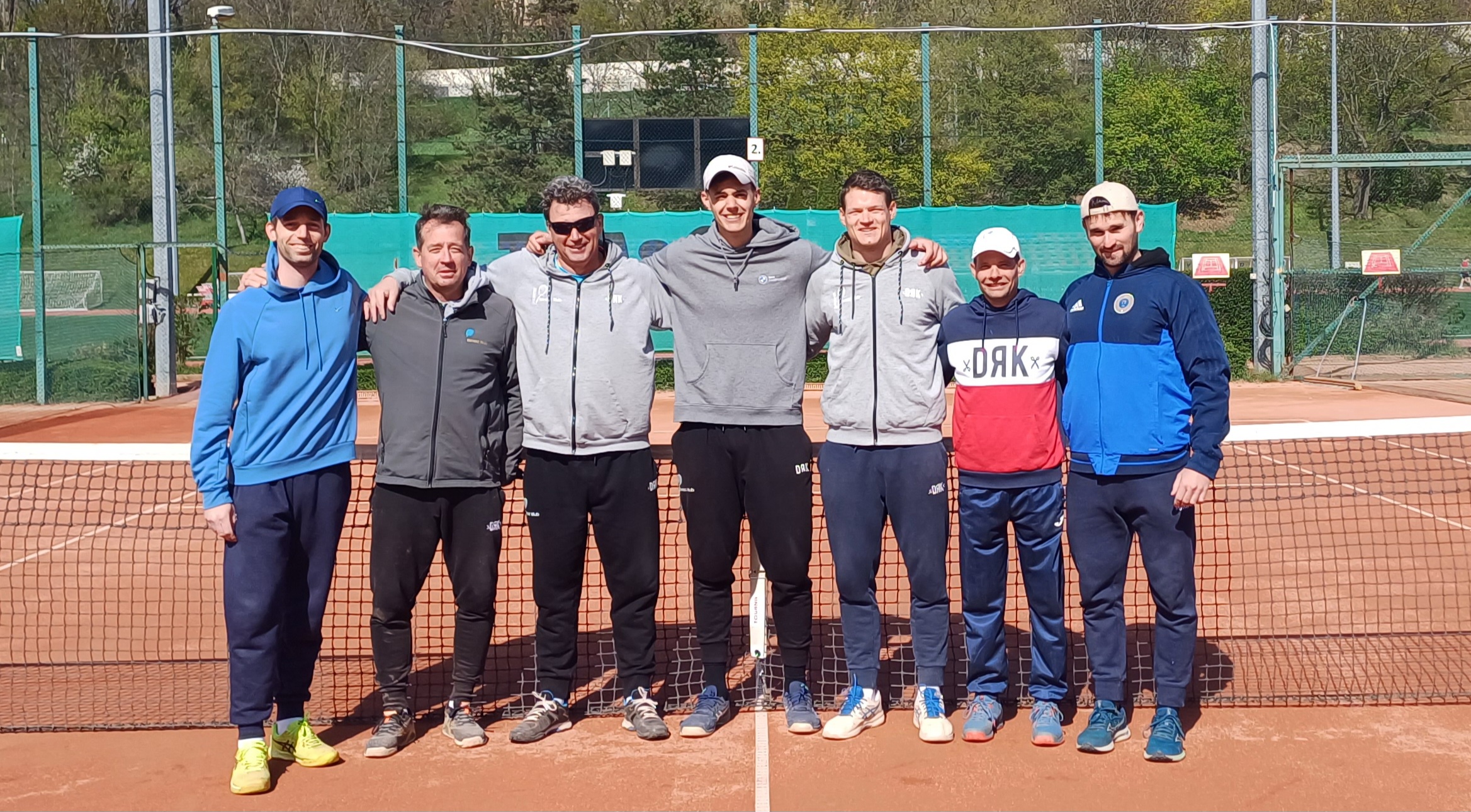 A pasaréti edzői csapat balról jobbra: Dékány Marcell, Győrbíró Zsolt, Nemes Gábor, Salamon András, Tóth Zsombor, Póos Bence és Tóth Péter (Kalmár Gábor hiányzik)