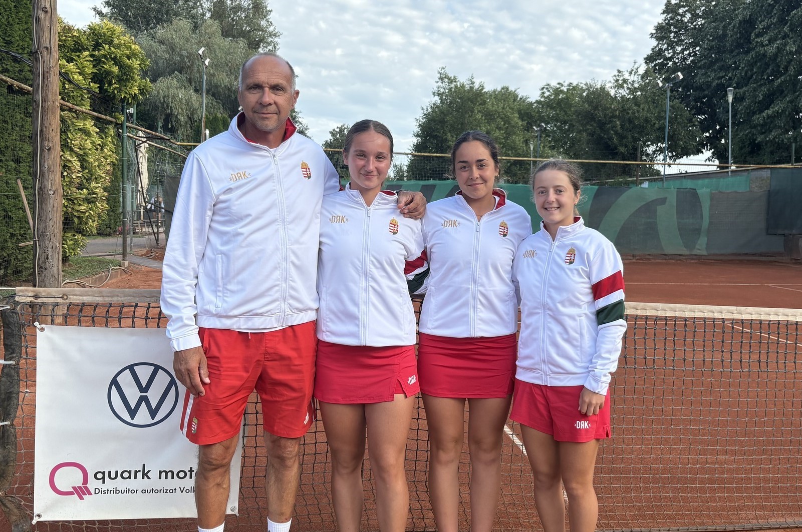 Gulyás István, Bak-Szabó Norina, Benke-Giosanu Izabella és Bíró Melinda (balról jobbra) Aradon