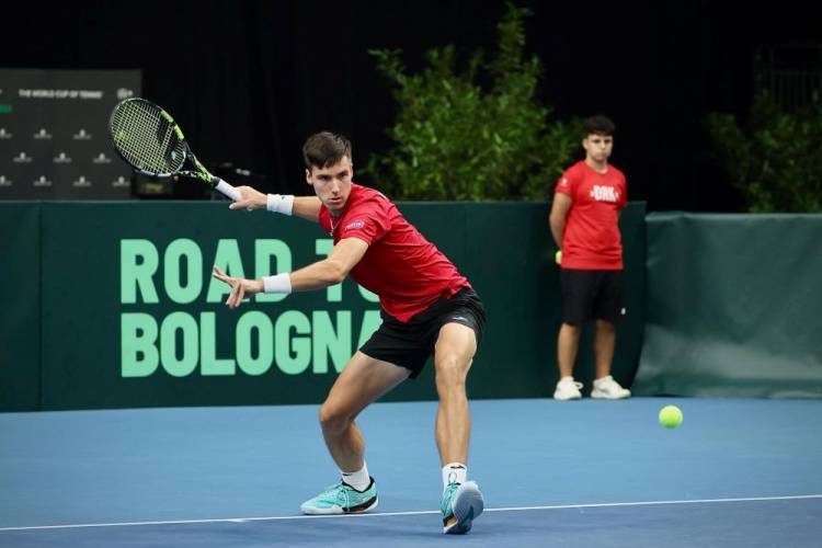 Vezetnek az osztrákok